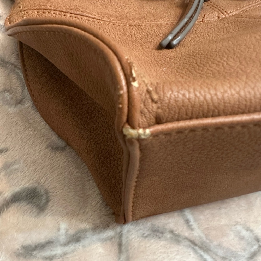 Chic Brown Faux Leather Crossbody Bag - Picture 4 of 10